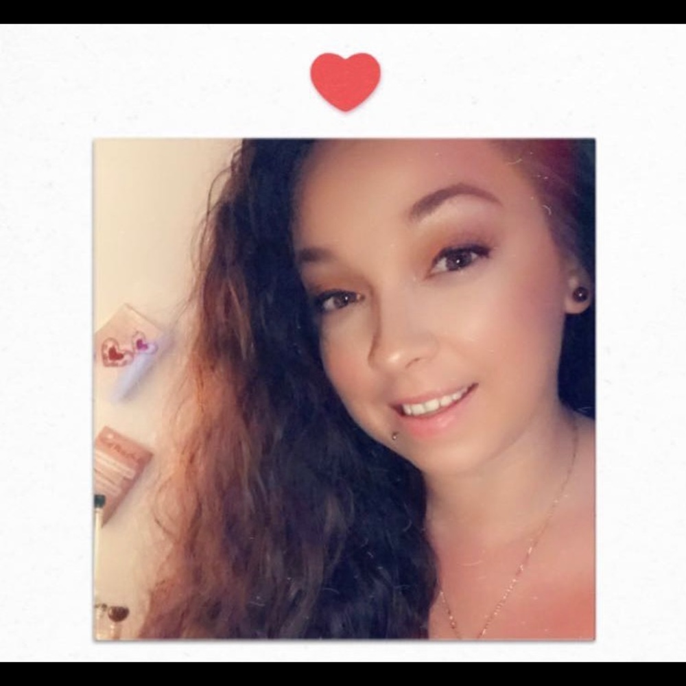 Meet your Posher, Brittney